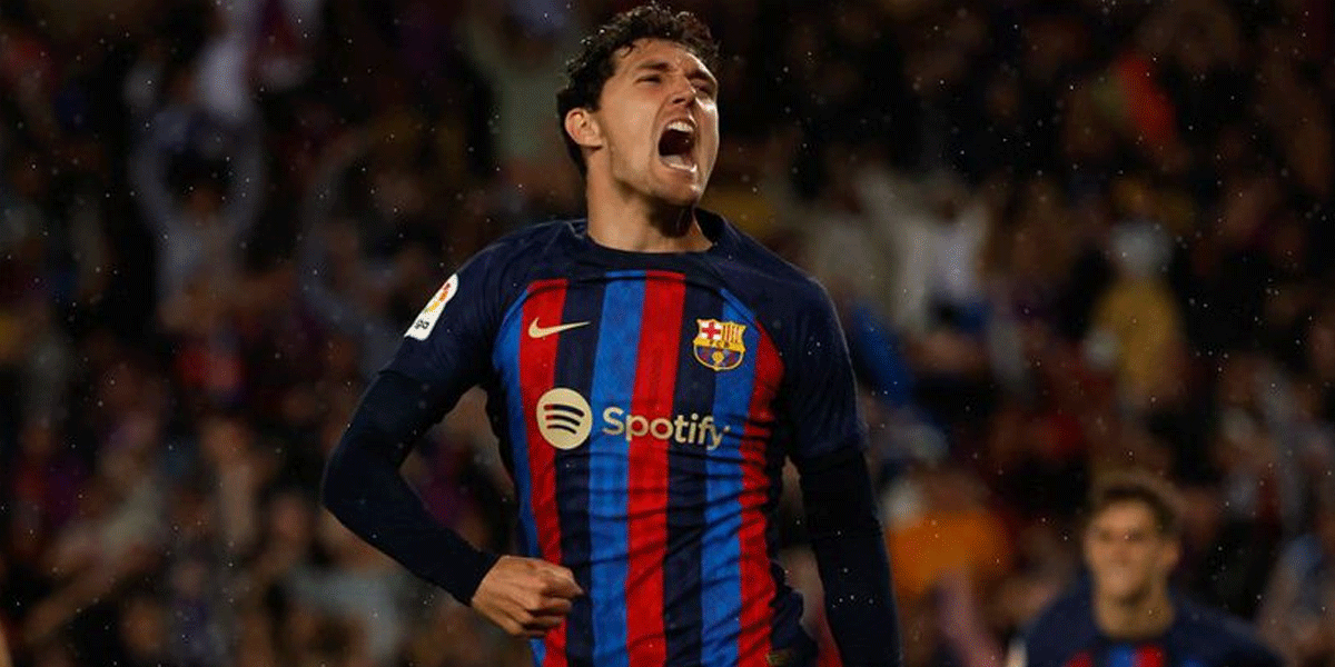 Barcelona Ketar-Ketir, AC Milan Serius Bidik Bek Andalannya!