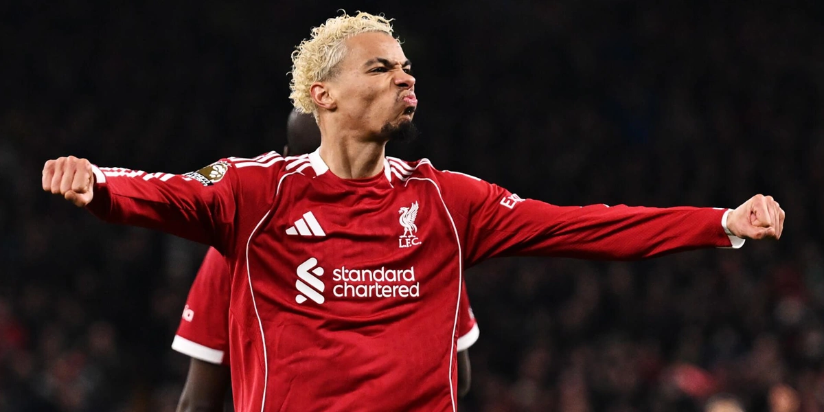 Hugo Ekitike Bersinar, Liverpool Hancurkan Newcastle 4-1 di Anfield